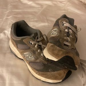 YOUTH New Balance 993